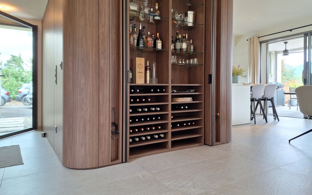 Vous envisagez de rénover votre cuisine, votre salle de bain ou toute autre pièce de votre maison ? Notre équipe est spécialisée dans la pose de carrelage et prête à transformer vos espaces avec style et qualité. Que vous souhaitiez un design moderne, classique ou bohème, nous avons les solutions adaptées à vos besoins. 👉 Contactez-nous dès aujourd'hui pour discuter de votre projet et obtenir un devis personnalisé. Ensemble, faisons de vos rêves de rénovation une réalité ! #Rénovation #Carrelage #Maison #Décoration #ProjetDeRénovation #carrelages #accueil #news