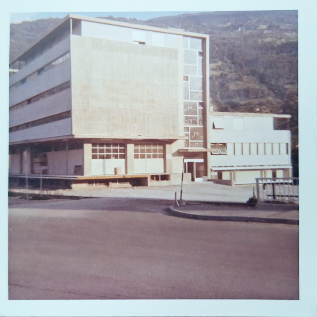 1964 Construction de l&rsquo;immeuble adminstratif et d&rsquo;exposition