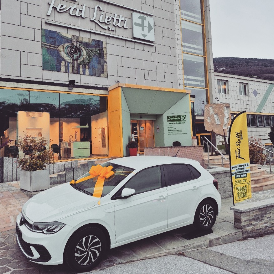 Pour fêter les 100 ans de Ferd. Lietti SA, nous mettons cette voiture en jeu ! 🎉 👉 Passez commande 👉 Inscrivez-vous au concours sur https://lietti.ch/100-concours/ 👉 Et tentez votre chance 🍀 Qui aimerait repartir avec ? 👀👇 #100ansLietti #Concours #Sion #Valais #GagnerUneVoiture #Centenaire #FerdLietti #Construction #Lietti #JeuConcours #100 #100ans🚗🎉