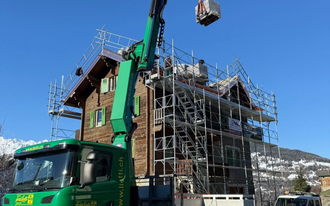 👏 Bravo aux équipes pour cette livraison ! #FerdLietti #Livraison #Toiture #Valais #Chantier #Logistique #news #accueil