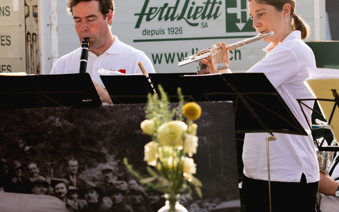 Un grand merci à l’Harmonie municipale de Sion @harmoniedesion et à l’Octuor de Sion pour la magnifique prestation musicale. Merci également à @nicolasribsmagicien, qui a surpris et bluffé nos invités avec sa prestation de magie et de mentalisme. Merci à DJ Uka, qui a assuré l’ambiance jusqu’au bout de la soirée ! Et bien sûr, merci à Martine Schmid @avec.martine, notre maîtresse de cérémonie, qui a animé la soirée avec énergie et bonne humeur. Vous avez contribué à rendre cette soirée vraiment unique ! 🙌 #FerdLietti #PME #EntrepriseFamiliale #Valais #Sion #news #accueil #100